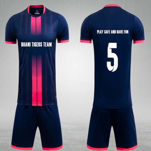 Abbigliamento da ballo personalizzato per studenti Camisa De Time Football Kit completo da calcio uniforme da calcio da uomo - Product Image 3