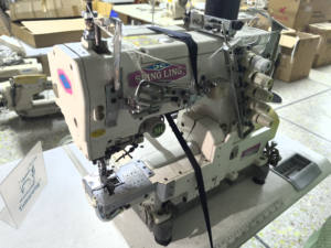 Machine à coudre interlock électrique à cylindre petit, 3 aiguilles, 5 fils, Shing Ling VG-888S d'occasion - Product Image 3