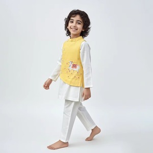 Conjunto de Kurta y Pijama para Niños, Elegante y Cómodo, Ropa Tradicional para Niños, Ideal para Festivales y Eventos, Disponible para la Venta - Product Image 4