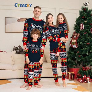 Nuevo Conjunto de Pijamas Navideños para Padres e Hijos, Estilo Europeo Americano, Manga Larga, Poliéster, Santa Claus, Adornos Coloridos, Letras Familiares - Product Image 1