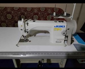 JUKIS <span class=keywords><strong>DU</strong></span> <span class=keywords><strong>1181N</strong></span> Machine à point noué à alimentation supérieure et inférieure avec crochet à double capacité - Product Image 2