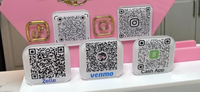 Panneau hexagonal rose en acrylique avec code QR pour les réseaux sociaux, plaque d'affichage personnalisée pour entreprises et salons, compatible Instagram et TikTok