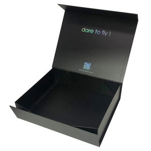 Caja <span class=keywords><strong>de</strong></span> Regalo Negra con Logotipo Holográfico Personalizado |   Caja Rígida Magnética Plegable <span class=keywords><strong>de</strong></span> Lujo |   Caja <span class=keywords><strong>de</strong></span> Empaque Premium Grande para <span class=keywords><strong>Ropa</strong></span> y Cosméticos - Product Image 4