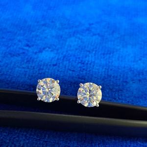 Boucles d'oreilles clous en argent poli avec serti en bézel rond brillant de 2,00 carats, tendance, solitaire, pour femme, idée cadeau pour mariage, anniversaire, fête - Product Image 3