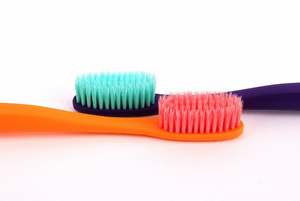 Cepillo de Dientes KNK KKP15 para Adultos, Cerdas de Nailon Suaves de Alta Calidad, Diseño Cónico, Mango de PP/Plástico con Agarre Cómodo, Uso Doméstico - Sonrisa Saludable - Product Image 3