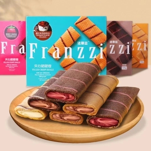 Venta al por mayor dulce chocolate y queso sabor crujiente rollo sándwich galleta caja de peluche 100g - Product Image 4