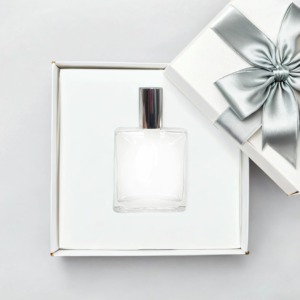 Produsen botol parfum mewah buatan khusus <span class=keywords><strong>28ml</strong></span> botol minyak esensial stoples kaca dengan tutup botol parfum kosong