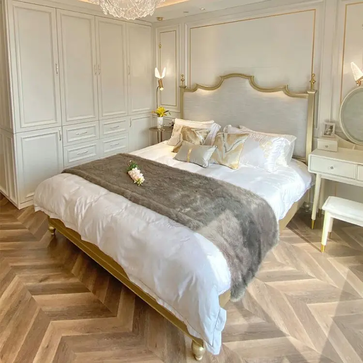 เตียงคู่ไม้เนื้อแข็งแบบฝรั่งเศสโมเดิร์นเรียบง่ายแสงหรูหราห้องนอน1.5M 1.8M เตียงควีนไซส์เตียงเจ้าหญิง