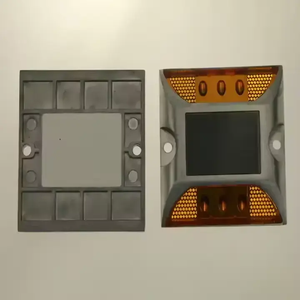 Maximisez la visibilité du conducteur la <span class=keywords><strong>nuit</strong></span> et obtenez le meilleur prix et une bonne qualité avec les plots routiers solaires à LED. - Product Image 5