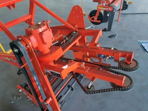 آلة حصاد الكسافا الأوتوماتيكية ذات الإنتاجية العالية لأوراق الشاي والجزر والثوم والبطاطس والذرة والفول السوداني ومحرك أساسي للزراعة - Product Image 4