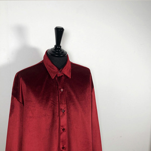 <span class=keywords><strong>Chemise</strong></span> en <span class=keywords><strong>velours</strong></span> pour hommes, chemisier élégant et rétro en peluche, de style décontracté, hauts de Club de fête, chemises de luxe, rouge <span class=keywords><strong>bordeaux</strong></span> - Product Image 6