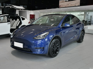 <span class=keywords><strong>Tesla</strong></span> <span class=keywords><strong>Model</strong></span> <span class=keywords><strong>Y</strong></span> 2024 Edizione High Performance, SUV Elettrico di Medie <span class=keywords><strong>Dimensioni</strong></span> in Blu con Autonomia CLTC di 554 km e Ricarica Rapida - Product Image 5