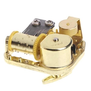 Boîte à <span class=keywords><strong>Musique</strong></span> Mécanique DIY Mouvement Doré + Vis + Château <span class=keywords><strong>dans</strong></span> <span class=keywords><strong>le</strong></span> <span class=keywords><strong>Ciel</strong></span> Clé Cadeau - Product Image 3