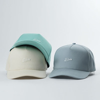Yukaihe Hoge Kwaliteit 5-Panel Massief Katoenen Stof Geborduurde Sportieve Baseballpet Custom Logo Unisex Gebogen Rand Gecontroleerd Bedrukt