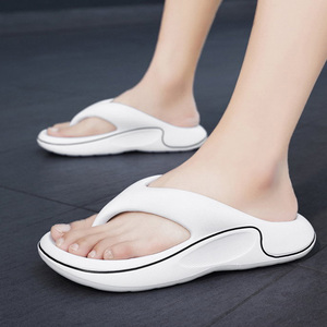 Ventes chaudes, tongs durables et légères, ergonomiques, confortables, antidérapantes, résistantes aux odeurs, à semelle épaisse, tongs pour hommes - Product Image 4