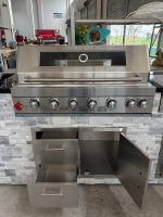 Cuisine d'extérieur BBQ de 11,5 pieds (138 pouces) avec barbecue au propane de 43 pouces, four à pizza de 15355 BTU et barbecue Kamado Somker Egg de 18 pouces pour les réunions