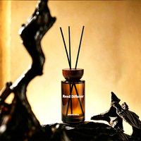 Ensemble diffuseur de parfum en verre ambré de luxe avec logo personnalisé |   200 ml Huile parfumée d'intérieur à marque privée avec bouchon en bois, idéale pour hôtels et cadeaux, vente en gros, senteur fraîche