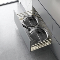 Panier de rangement coulissant multi-niveaux sur mesure pour la rénovation de l'ameublement et du rangement intérieur de toute la maison