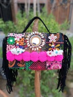 Sac Banjara artisanal indien pour femme, en coton assorti, fait main, patchwork coloré, design ethnique, fermeture à bouton, forme selle - Grande Vente