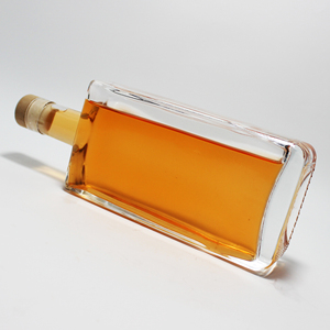 Bouteille carrée en verre extra clair de 500 ml, 700 ml, 750 ml pour spiritueux, whisky, <span class=keywords><strong>gin</strong></span>, avec bouchons argentés et impression – Vente en gros - Product Image 4