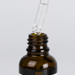 Suero Facial Antienvejecimiento con Retinol, Colágeno y Blanqueador, Suaviza las Líneas Finas de Expresión y Revitaliza la Piel, 30 ml - Product Image 3