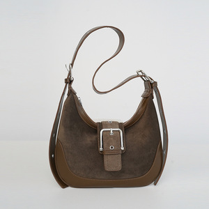 <span class=keywords><strong>Sac</strong></span> à bandoulière/crossbody pour <span class=keywords><strong>femme</strong></span> en cuir véritable mat, nouvelle collection automne/hiver, tendance, style motard rétro, fermeture à glissière, taille moyenne - Product Image 1