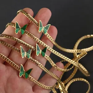 Collana girocollo a farfalla verde cubana in acciaio inossidabile placcato in oro 18 carati con gioielli delicati impermeabili senza appannamento