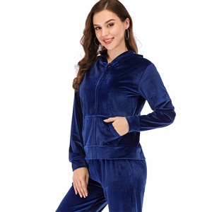 Vente en gros – Sweat à capuche personnalisé avec logo pour femme, 100 % coton velours, fermeture à cordon, poches latérales, léger et antibactérien - Product Image 5