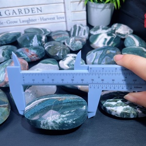 Cristaux de guérison en quartz naturel vert jaspe licorne en forme de cœur pour la décoration, vente en gros - Product Image 5