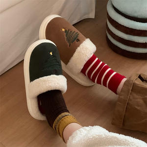 Nuevas Pantuflas Casuales de Invierno para Hombre y Mujer, Pantuflas de Interior Afelpadas para el Hogar, Pantuflas Retro con Bloques de Color y Diseño de Árbol de Navidad - Product Image 2