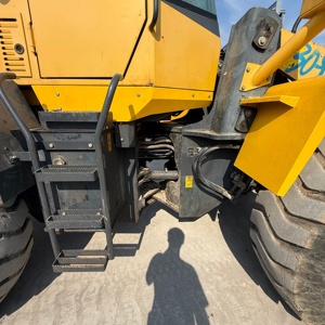 Chargeuse sur pneus d'occasion Komatsu WA320-5 2020, capacité nominale de 6 tonnes, moteur Hino, pompe hydraulique Kawasaki, moteur 75 KW, boîte de vitesses, roulement - Product Image 6