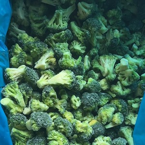 Nouvelle récolte de brocoli vert congelé de haute qualité IQF Brocoli IQF aux légumes entiers à vendre - Product Image 6