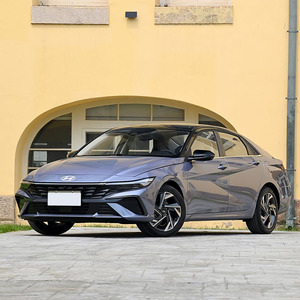 En stock 2023 Hyundai Elantra 1.5L CVT LUX, quasi-neuf, expédition rapide FOB, prêt à <span class=keywords><strong>l</strong></span>'<span class=keywords><strong>exportation</strong></span> - Product Image 6