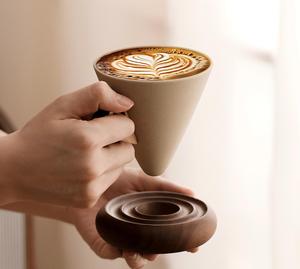 Tasse à café <span class=keywords><strong>en</strong></span> céramique rétro, ensemble de tasses à café créatives <span class=keywords><strong>en</strong></span> forme de cône, élégante petite tasse à thé <span class=keywords><strong>en</strong></span> <span class=keywords><strong>bois</strong></span> avec poignée <span class=keywords><strong>en</strong></span> <span class=keywords><strong>bois</strong></span> massif et sous-verre - Product Image 2