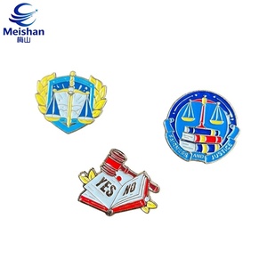 Meishan <span class=keywords><strong>Dama</strong></span> Justicia con los ojos vendados, báscula y espada, distintivo <span class=keywords><strong>de</strong></span> justicia clásico, simbólico, grabado, <span class=keywords><strong>de</strong></span> aleación metálica mate - Product Image 1