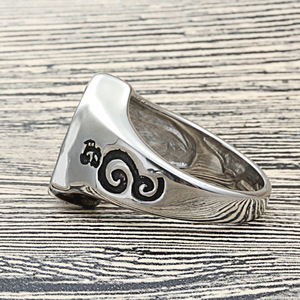 Shield <b>Ring</b> Titanium Steel Retro <b>Skull</b> Design Unisex Punk Style Jewelry Gift 27053 - Product Image 4