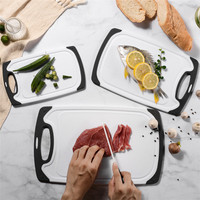 Plastique sans BPA antidérapant noir polyvalent 3 pièces ensemble indexé maison cuisine planches à découper en plastique avec rainures
