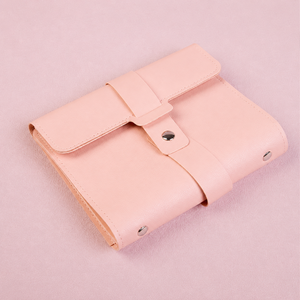 Bolsa Organizadora de Joyas Portátil de Lujo en Cuero PU con Diseño de Páginas Abatibles para Guardar Aretes y Accesorios de Viaje - Marca EQ, Ideal para Regalo - Product Image 1
