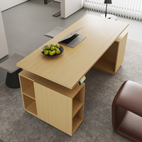 Bureau debout ergonomique moderne et modulaire en bois blanc résistant à l'eau, réglable et pivotant, pour PDG, gestionnaires, villas et bureaux.