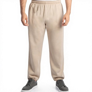 Pantalon de jogging décontracté pour homme en polyester et élasthanne noir, séchage rapide, léger, taille élastique, avec poches latérales, idéal pour le printemps - Product Image 1