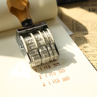 Timbres à date vintage, production et date d'expiration, timbres à rouleau personnalisés, logo personnalisé, manche en bois, timbre à date auto-encreur