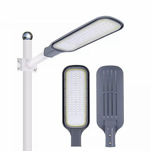 Lampadaire LED 100W en alliage d'aluminium, étanche, type III, garantie 5 ans - Product Image 1