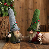 Figurines de gnomes assis en feutre gaufré avec motif de vigne de baies et chapeau haut, pour décoration de table, de cheminée et de maison en Noël et en hiver, et comme cadeau