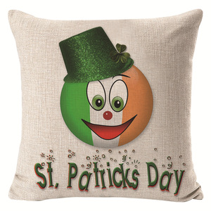 Décorations pour la Saint-Patrick : Housses de coussin personnalisables en polyester vert avec trèfles et lutins pour la maison, l'hôtel et l'hôpital - Product Image 6