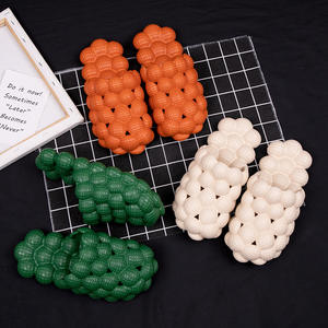 Sandalias <span class=keywords><strong>de</strong></span> goma EVA para <span class=keywords><strong>mujer</strong></span>, chanclas <span class=keywords><strong>de</strong></span> masaje a la moda para <span class=keywords><strong>casa</strong></span>, pantuflas con fondo <span class=keywords><strong>de</strong></span> burbuja para verano, <span class=keywords><strong>2022</strong></span> - Product Image 6