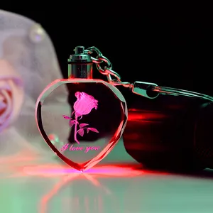 Chaveiro de cristal de led personalizado, forma de coração, de alta qualidade, com logotipo gravado a laser 3d