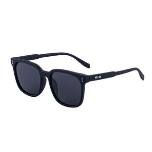 Lunettes de soleil polarisées à monture carrée de style Gm pour femmes, noires, en métal, verres TAC UV400, protection solaire extérieure - Product Image 4