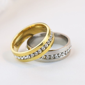 Anillo de diamantes de acero de titanio de 6 mm para mujeres y parejas, joyería de boda, diamantes blancos de corte brillante redondo unisex, oro y acero - Product Image 1