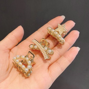 Gran venta al por mayor soporte personalizado horquilla flor conejo Mini Metal pequeña perla pinza para el pelo para niña Mujer Accesorios - Product Image 6