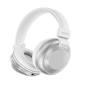 Audífonos J81 Over-Ear Inalámbricos 5.1 Plegables con Ranura para Tarjeta para Música y Llamadas desde el Teléfono Móvil - Product Image 4